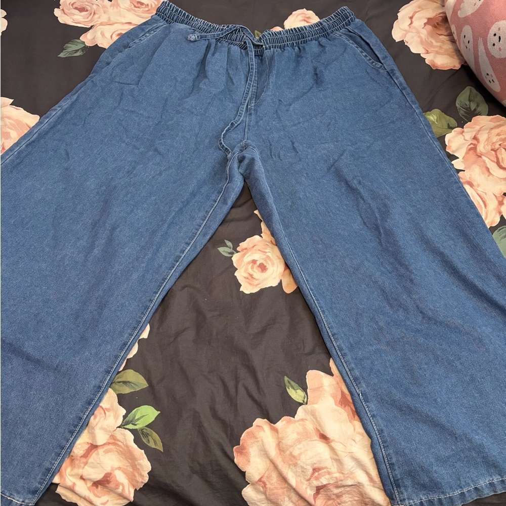 Wide leg lightweight jean with front tie